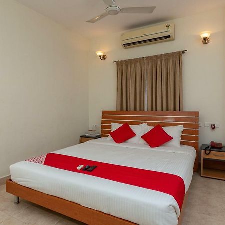 Oyo 23202 Cute Orange Service Apartments شيناي المظهر الخارجي الصورة